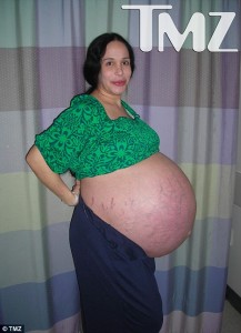 octomom-nadya-suleman-pregnancy-pictures
