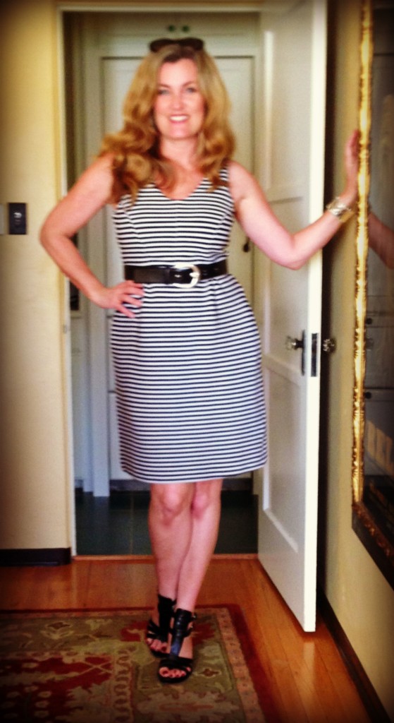 This is another Boden dress with pockets. Admittedly the pockets create a wider hip. Yet I can store my shiv and my maxi pads in them without detection.
