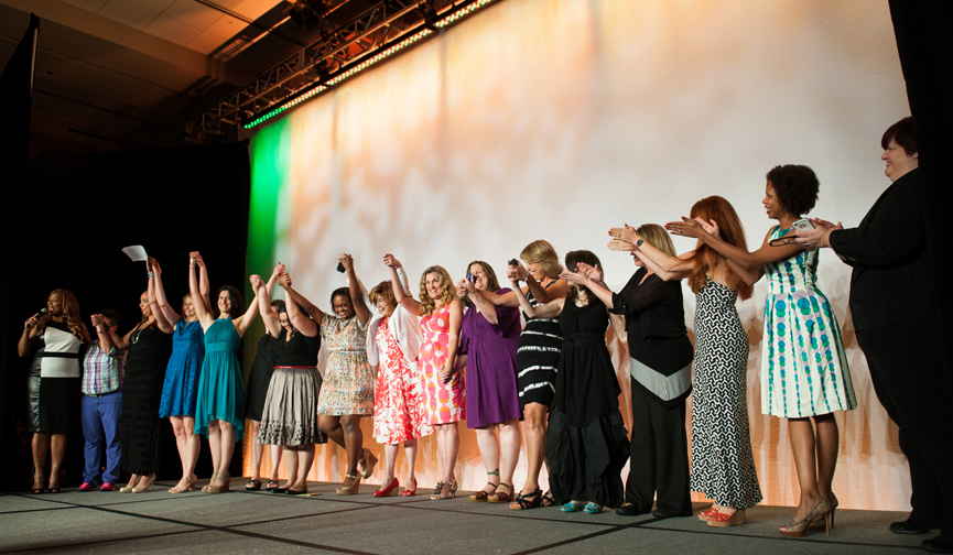 That's me in the pink. Latifah wanted to stand next to me, but I ddin't want to make the other bloggers jealous.