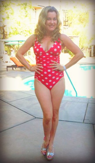 Facing straight forward with your hands on your hips is a very flattering angle. Try it and send me yours.