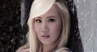 Learn the Secrets to Korean Beauty From a Bonafide Rock Star! (Girl Band Nylon Pink)